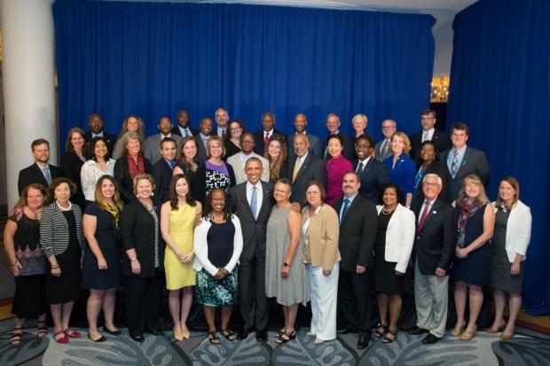 Group photo with Kanyako, Obama, ad fellows